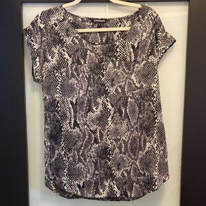 Express Women's Snake Print Blouse - Black and White